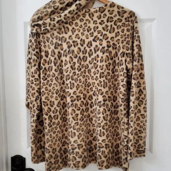 Soft Surroundings Fuzzy Soft Warm Animal Print Women's Scarf Sweater Size Medium - Picture 8 of 13